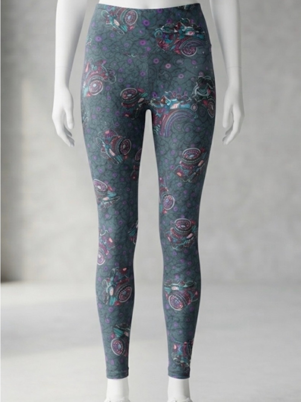 LuLaRoe Dark Teal Paisley Leggings with Purple & Teal Accents Camera Print OS